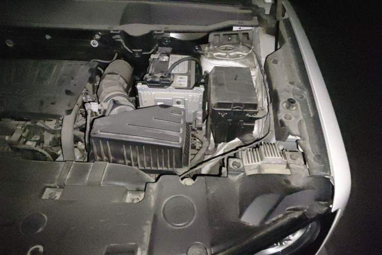 Used Haval DARGO 2021 Revised Version 1.5T DCT Two-Wheel Drive "Mǎquǎn" Edition Engine Bay Left