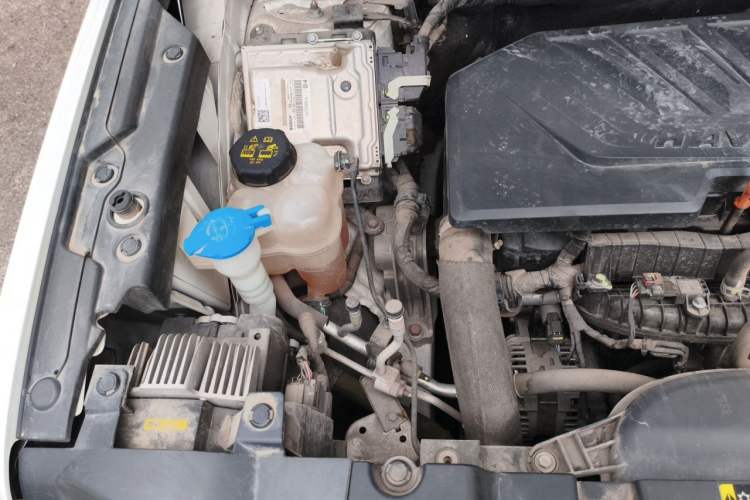 Used Haval DARGO 2021 1.5T DCT Two-Wheel Drive "Mǎquǎn" Edition Engine Bay Right