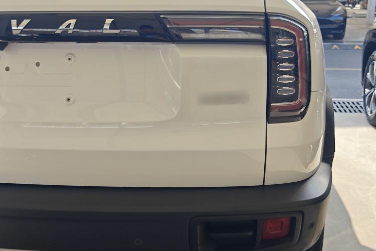 Used Haval DARGO 2021 Revised Version 1.5T DCT Two-Wheel Drive "Mǎquǎn" Edition Exterior 3