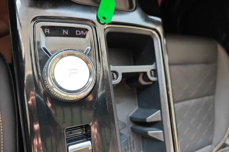 Used Haval DARGO 2021 Revised Version 1.5T DCT Two-Wheel Drive "Mǎquǎn" Edition Gear Lever