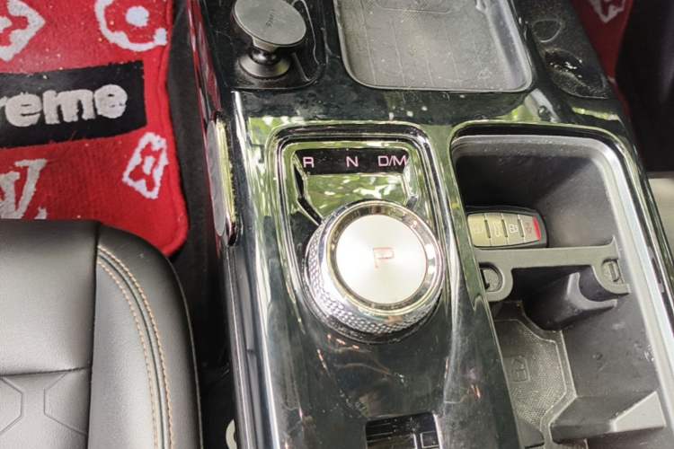 Used Haval DARGO 2021 1.5T DCT Two-Wheel Drive "Mǎquǎn" Edition Gear Lever