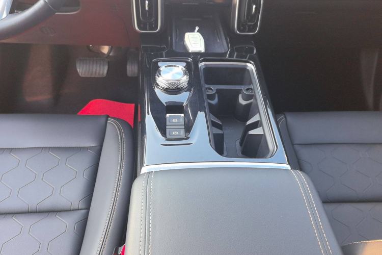 Used Haval DARGO 2021 1.5T DCT Two-Wheel Drive "Mǎquǎn" Edition Gear Lever
