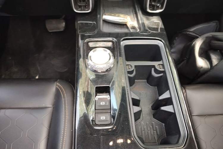 Used Haval DARGO 2021 1.5T DCT Two-Wheel Drive "Mǎquǎn" Edition Gear Lever