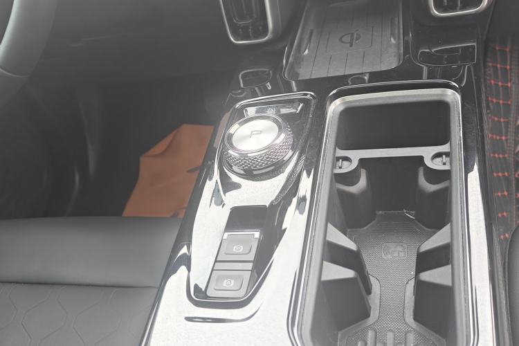 Used Haval DARGO 2021 1.5T DCT Two-Wheel Drive "Mǎquǎn" Edition Gear Lever
