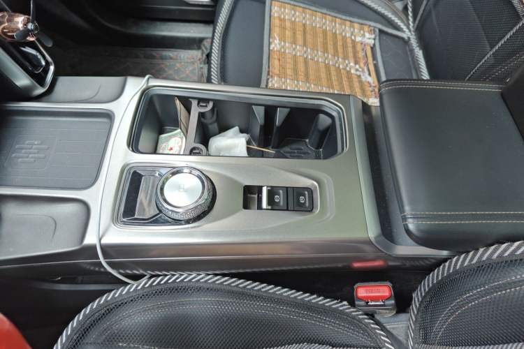 Used Haval DARGO 2021 1.5T DCT Two-Wheel Drive Labrador Edition Gear Lever