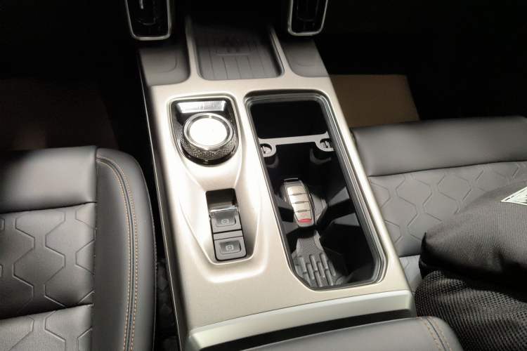Used Haval DARGO 2021 1.5T DCT Two-Wheel Drive Labrador Edition Gear Lever