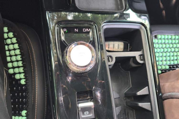 Used Haval DARGO 2021 1.5T DCT Two-Wheel Drive "Mǎquǎn" Edition Gear Lever