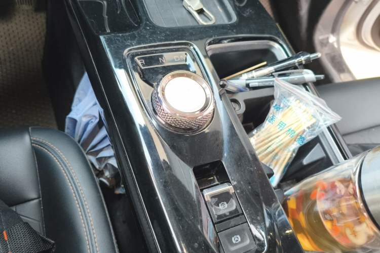Used Haval DARGO 2021 1.5T DCT Two-Wheel Drive "Mǎquǎn" Edition Gear Lever