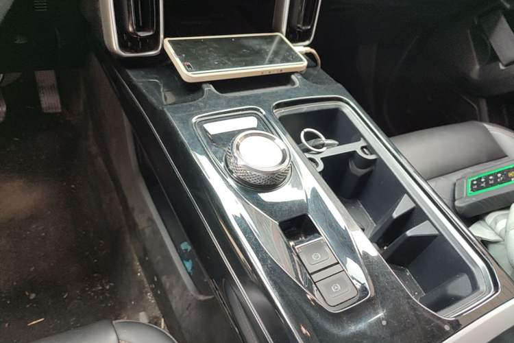 Used Haval DARGO 2021 1.5T DCT Two-Wheel Drive "Mǎquǎn" Edition Gear Lever