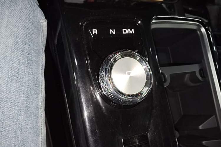 Used Haval DARGO 2021 1.5T DCT Two-Wheel Drive Border Collie - Wangcai Edition Gear Lever