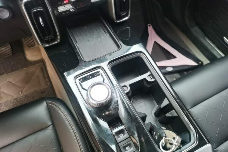 Used Haval DARGO 2021 1.5T DCT Two-Wheel Drive "Mǎquǎn" Edition Gear Lever