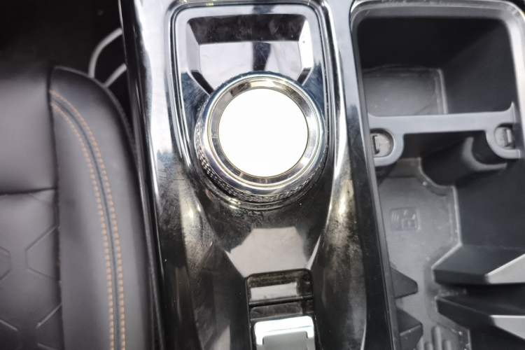 Used Haval DARGO 2021 1.5T DCT Two-Wheel Drive "Mǎquǎn" Edition Gear Lever