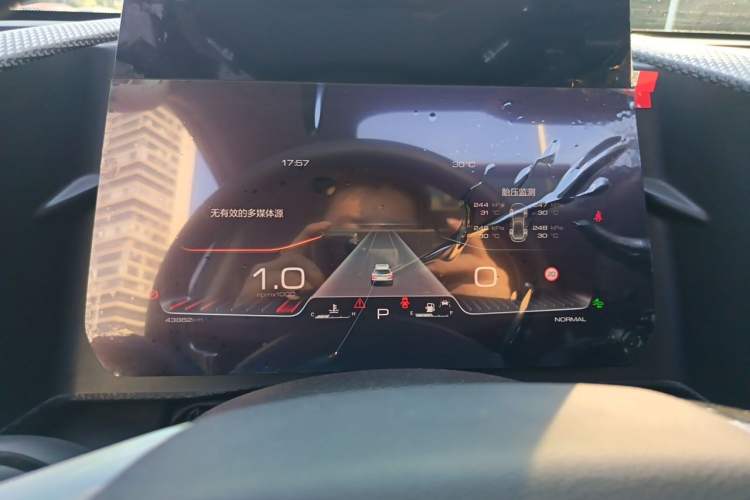 Used Haval DARGO 2021 1.5T DCT Two-Wheel Drive Border Collie Edition Instrument Cluster