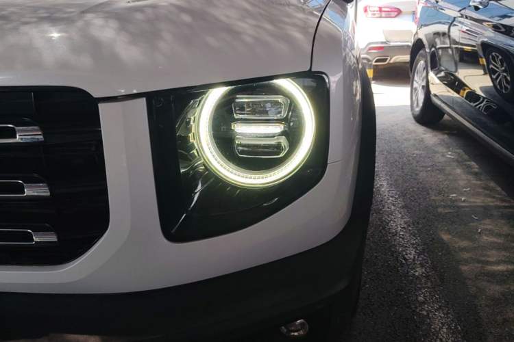 Used Haval DARGO 2021 1.5T DCT Two-Wheel Drive Border Collie Edition Left Front Headlight