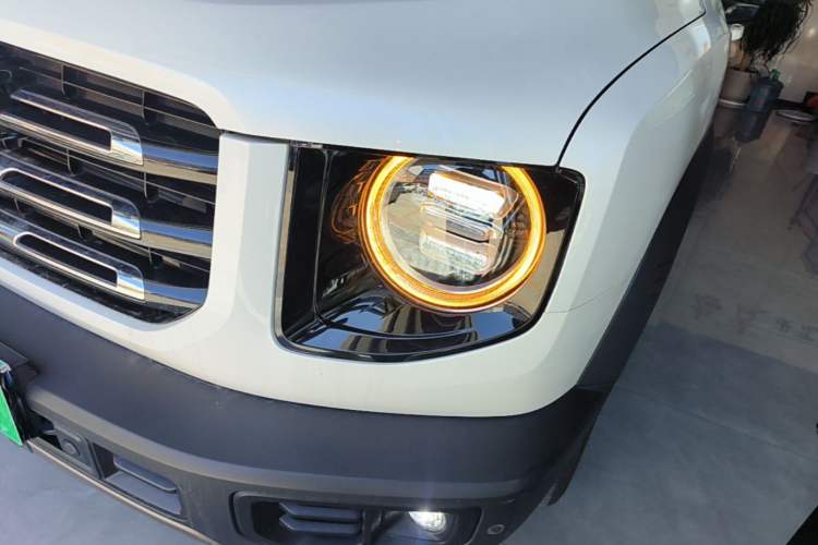 Used Haval DARGO 2021 1.5T DCT Two-Wheel Drive "Mǎquǎn" Edition Left Front Headlight
