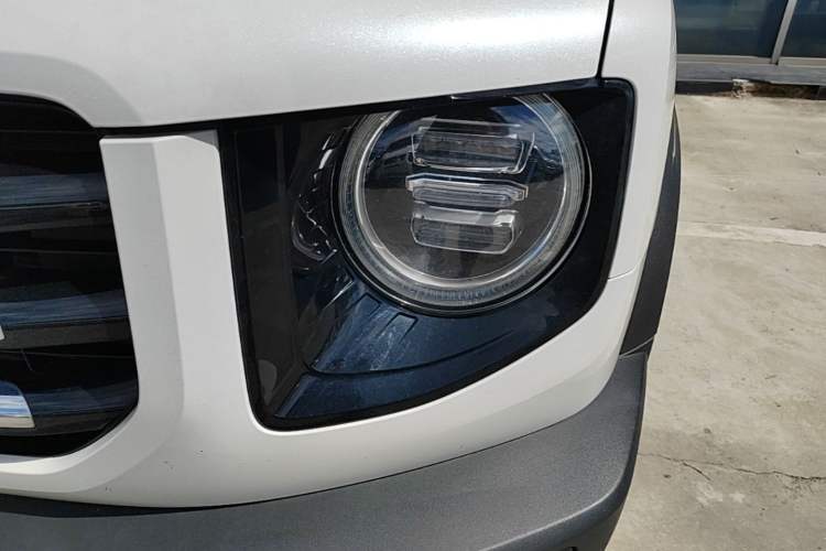 Used Haval DARGO 2021 Revised Version 1.5T DCT Two-Wheel Drive "Mǎquǎn" Edition Left Front Headlight