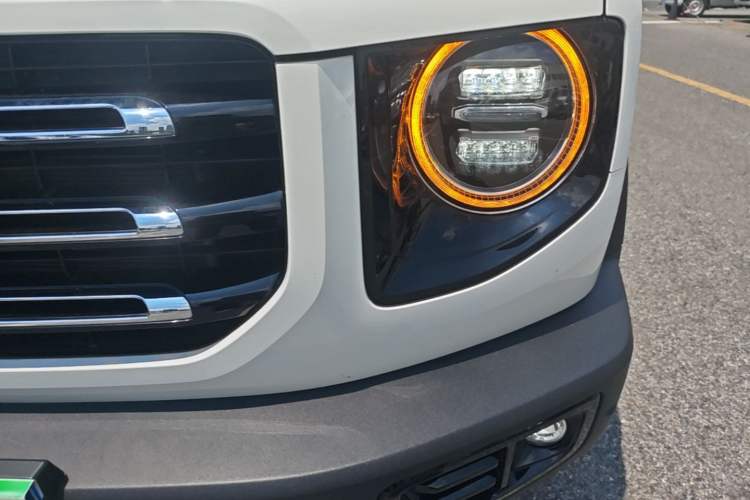 Used Haval DARGO 2021 2.0T DCT All-Wheel-Drive "Hao Tian Quan" Edition Left Front Headlight