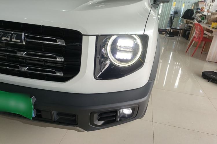 Used Haval DARGO 2021 1.5T DCT Two-Wheel Drive Labrador Edition Left Front Headlight