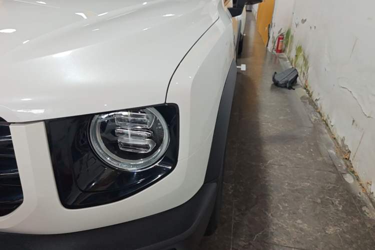 Used Haval DARGO 2021 1.5T DCT Two-Wheel Drive Labrador Edition Left Front Headlight