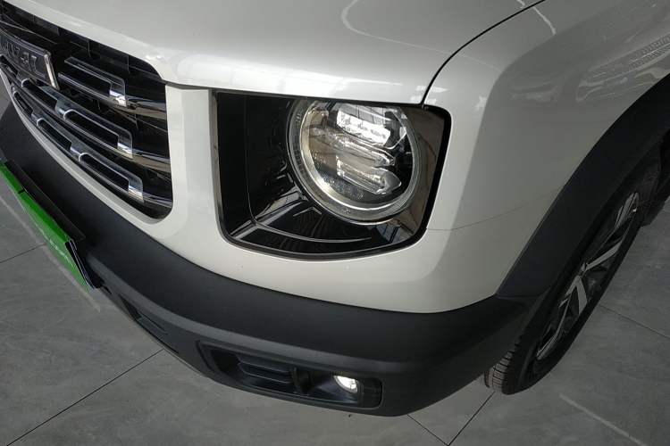 Used Haval DARGO 2021 1.5T DCT Two-Wheel Drive Labrador Edition Left Front Headlight