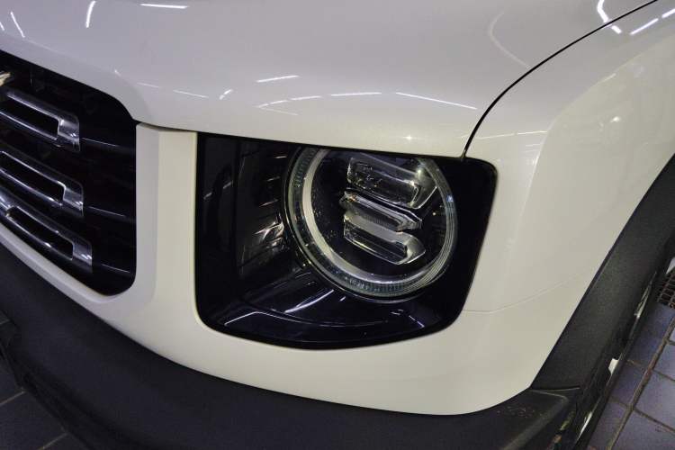 Used Haval DARGO 2021 Revised Version 2.0T DCT Four-Wheel Drive "Hao Tian Que" Edition Left Front Headlight