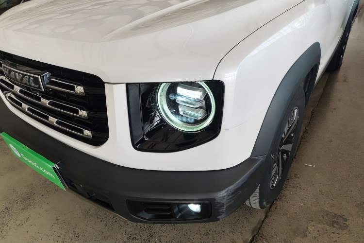 Used Haval DARGO 2021 1.5T DCT Two-Wheel Drive Labrador Edition Left Front Headlight