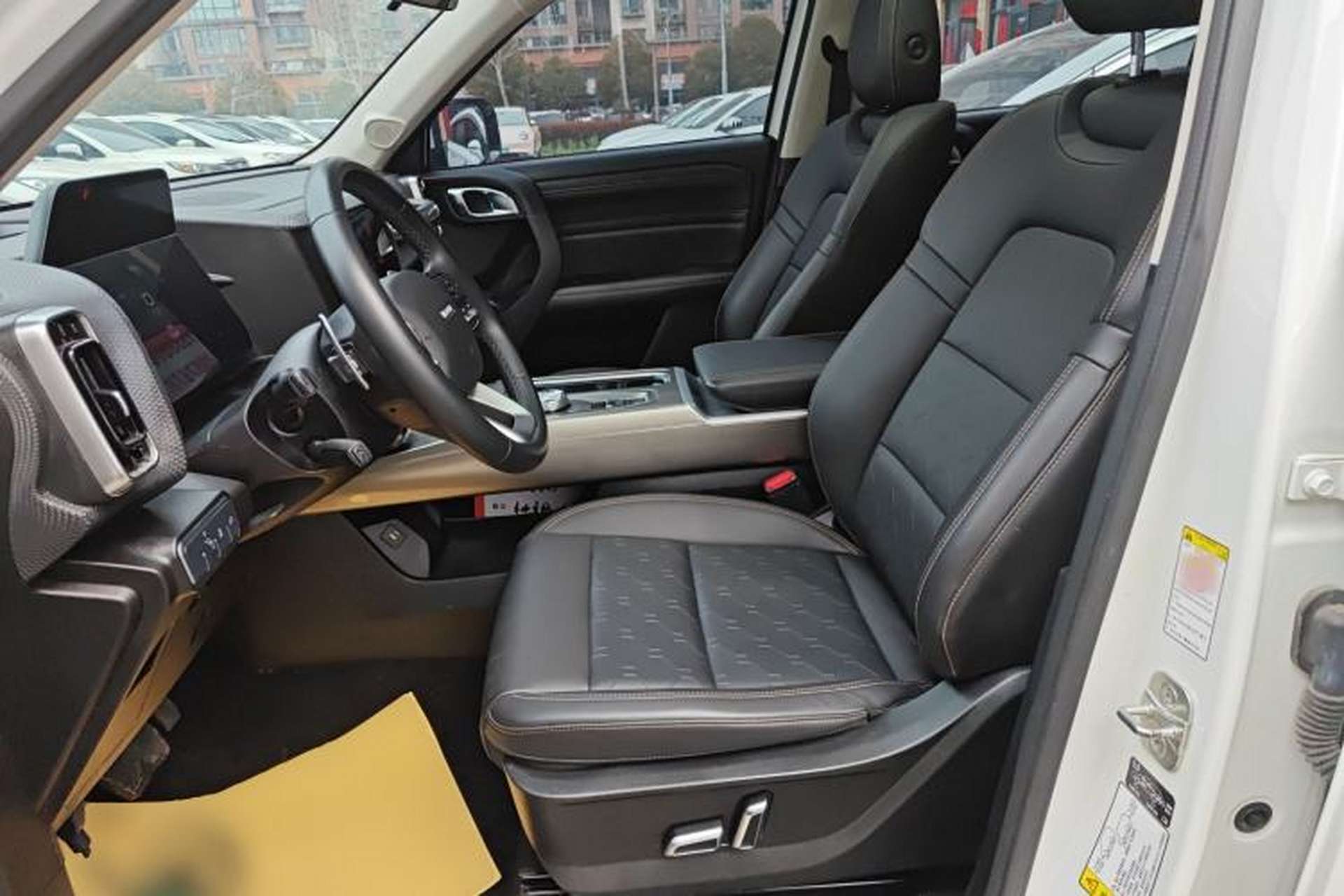 Used Haval DARGO 2021 1.5T DCT Two-Wheel Drive Labrador Edition Left Front Seat