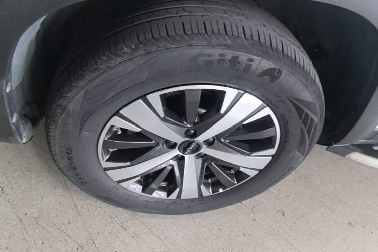 Used Haval DARGO 2021 1.5T DCT Two-Wheel Drive Labrador Edition Left Front Wheel Hub