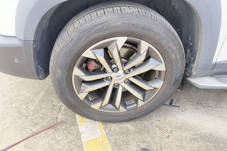 Used Haval DARGO 2021 1.5T DCT Two-Wheel Drive "Mǎquǎn" Edition Left Front Wheel Hub