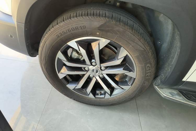Used Haval DARGO 2021 1.5T DCT Two-Wheel Drive "Mǎquǎn" Edition Left Front Wheel Hub