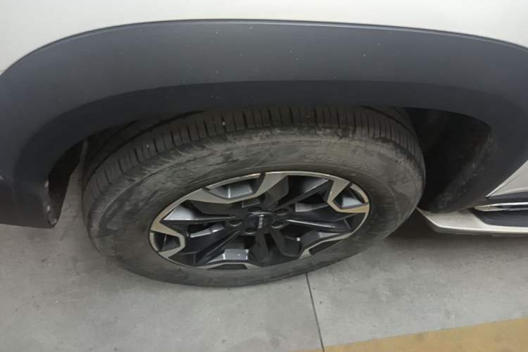 Used Haval DARGO 2021 2.0T DCT 4x4 Chinese Rural Dog Edition Left Front Wheel Hub