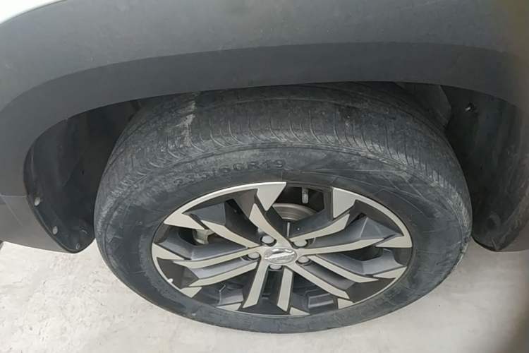 Used Haval DARGO 2021 1.5T DCT Two-Wheel Drive Border Collie Edition Left Front Wheel Hub
