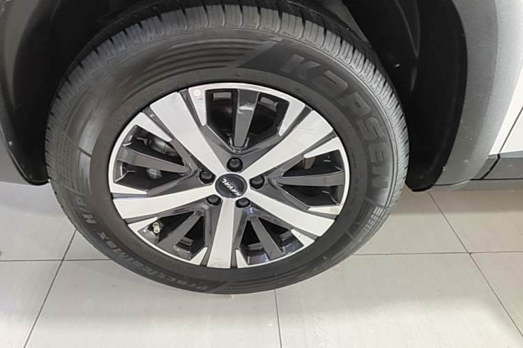 Used Haval DARGO 2021 1.5T DCT Two-Wheel Drive Labrador Edition Left Front Wheel Hub