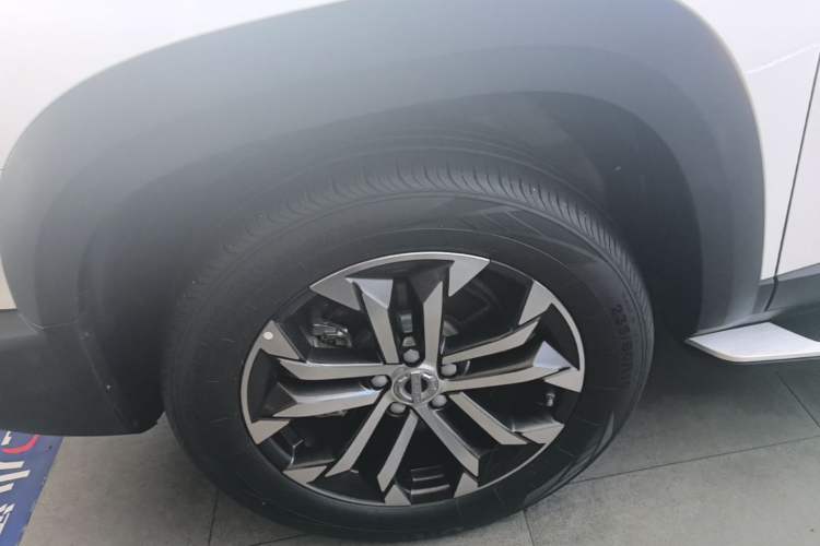 Used Haval DARGO 2021 1.5T DCT Two-Wheel Drive "Mǎquǎn" Edition Left Front Wheel Hub