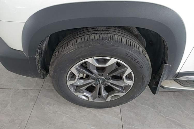 Used Haval DARGO 2021 2.0T DCT 4x4 Chinese Rural Dog Edition Left Front Wheel Hub