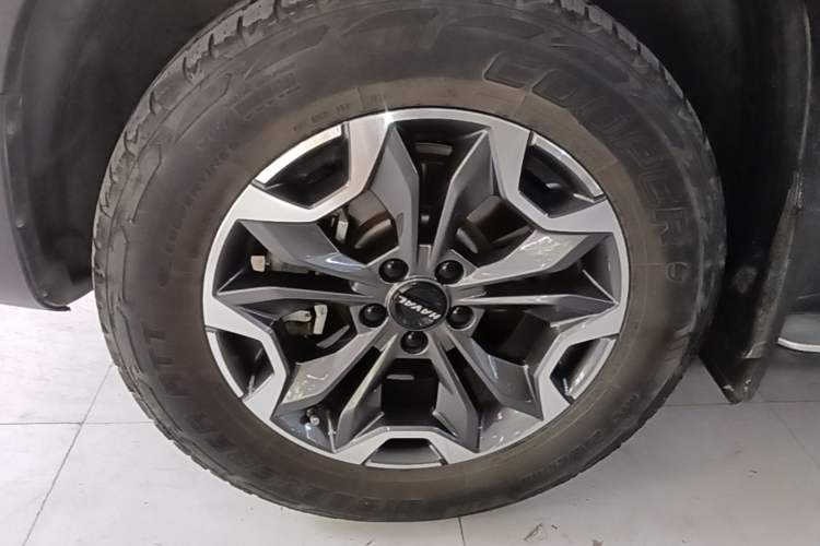 Used Haval DARGO 2021 2.0T DCT All-Wheel-Drive "Hao Tian Quan" Edition Left Front Wheel Hub