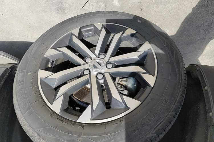 Used Haval DARGO 2021 Revised Version 1.5T DCT Two-Wheel Drive "Mǎquǎn" Edition Left Front Wheel Hub