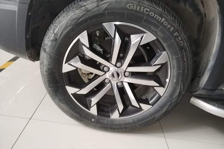 Used Haval DARGO 2021 2.0T DCT Two-Wheel Drive Chinese Mastiff Edition Left Front Wheel Hub
