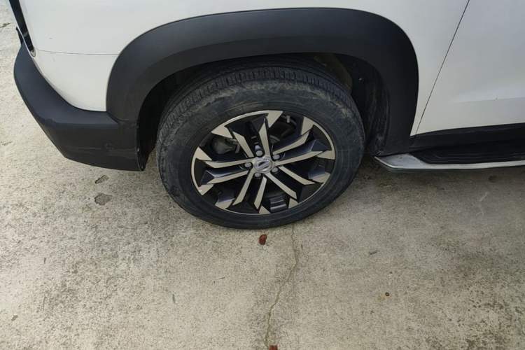 Used Haval DARGO 2021 1.5T DCT Two-Wheel Drive "Mǎquǎn" Edition Left Front Wheel Hub