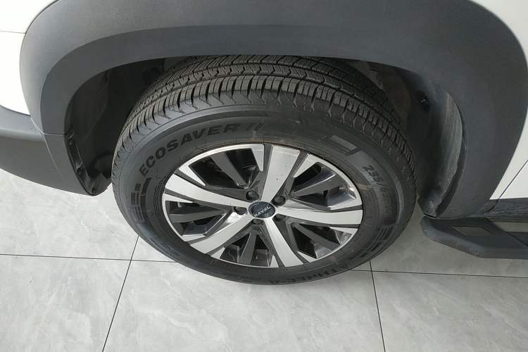 Used Haval DARGO 2021 1.5T DCT Two-Wheel Drive Labrador Edition Left Front Wheel Hub