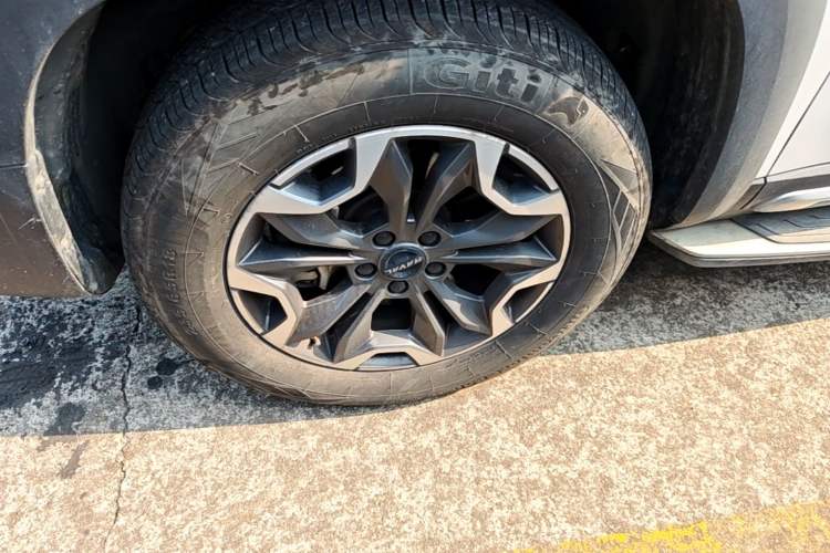 Used Haval DARGO 2021 2.0T DCT 4x4 Chinese Rural Dog Edition Left Front Wheel Hub