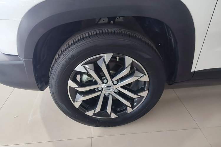 Used Haval DARGO 2021 1.5T DCT Two-Wheel Drive Border Collie Edition Left Front Wheel Hub