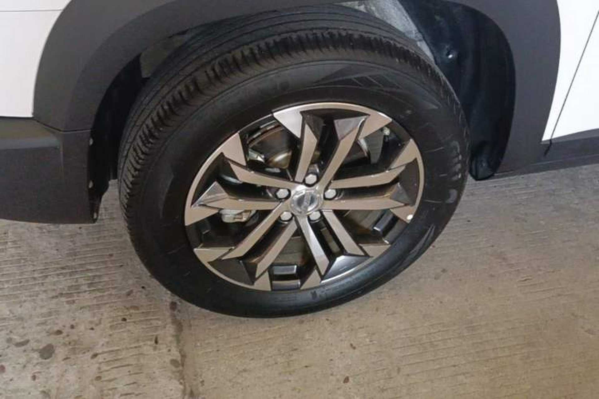 Used Haval DARGO 2021 1.5T DCT Two-Wheel Drive Border Collie Edition Left Front Wheel Hub