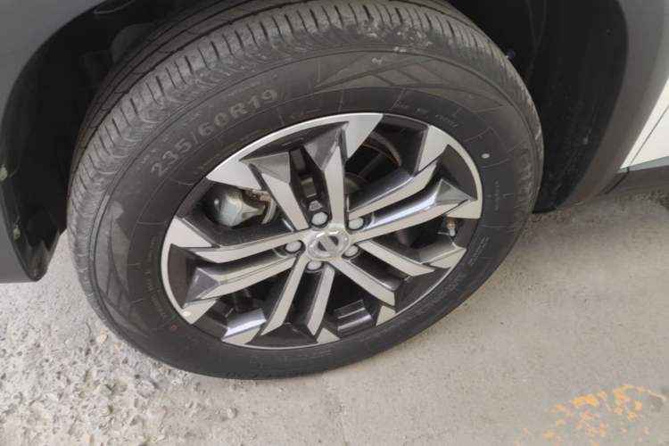 Used Haval DARGO 2021 1.5T DCT Two-Wheel Drive Border Collie Edition Left Front Wheel Hub