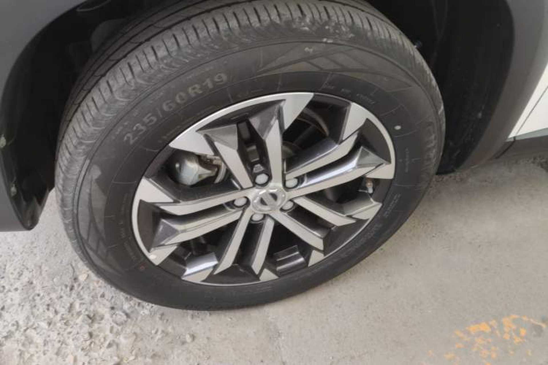 Used Haval DARGO 2021 1.5T DCT Two-Wheel Drive Border Collie Edition Left Front Wheel Hub