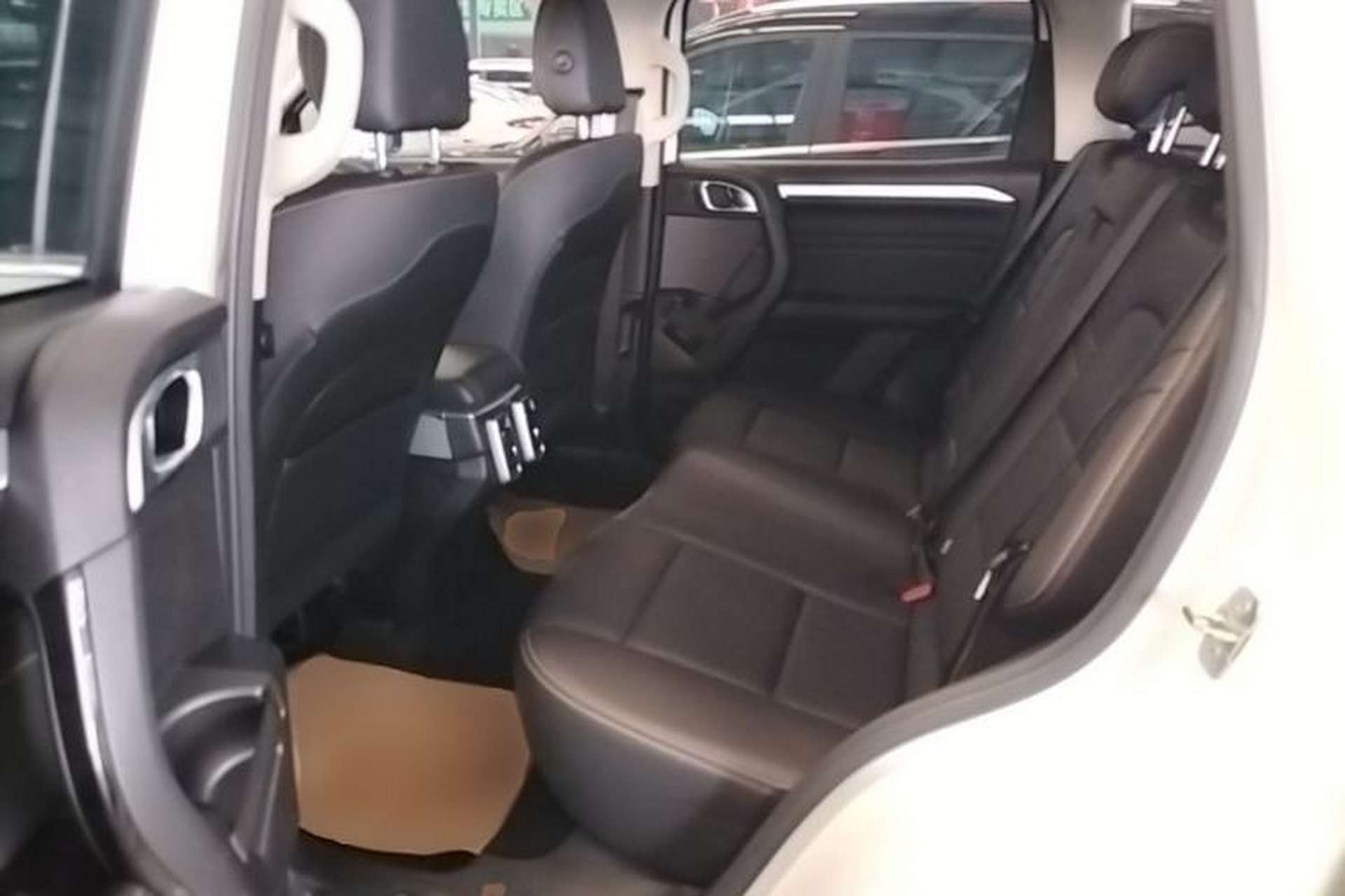 Used Haval DARGO 2021 2.0T DCT 4x4 Chinese Rural Dog Edition Left Rear Seat
