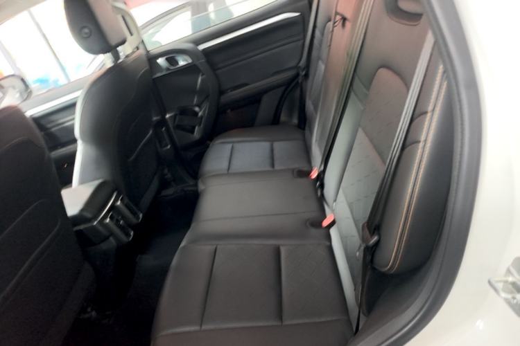 Used Haval DARGO 2021 1.5T DCT Two-Wheel Drive "Mǎquǎn" Edition Left Rear Seat