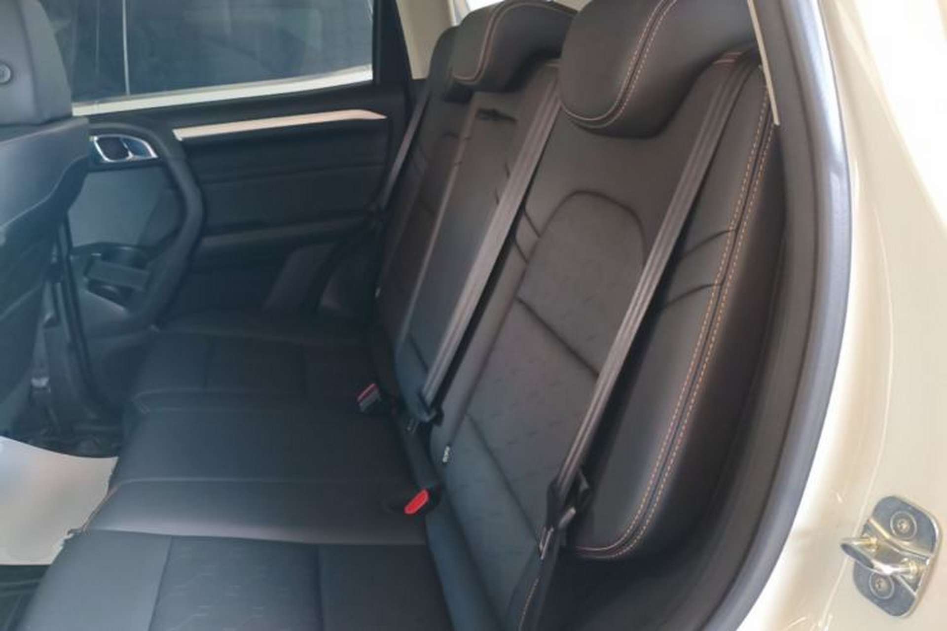 Used Haval DARGO 2021 1.5T DCT Two-Wheel Drive Border Collie Edition Left Rear Seat
