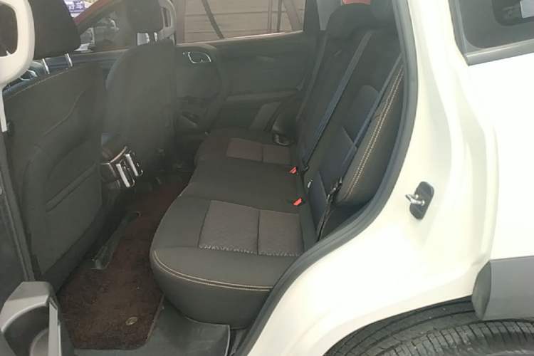 Used Haval DARGO 2021 1.5T DCT Two-Wheel Drive Husky Edition Left Rear Seat