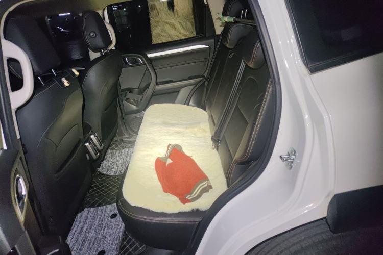 Used Haval DARGO 2021 Revised Version 1.5T DCT Two-Wheel Drive "Mǎquǎn" Edition Left Rear Seat
